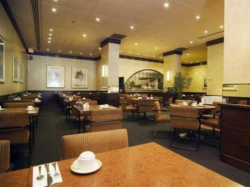 Best Western Primrose Hotel Downtown Toronto Restoran gambar